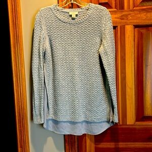 Loft Ladies Gray Sweater size medium EUC long sleeve